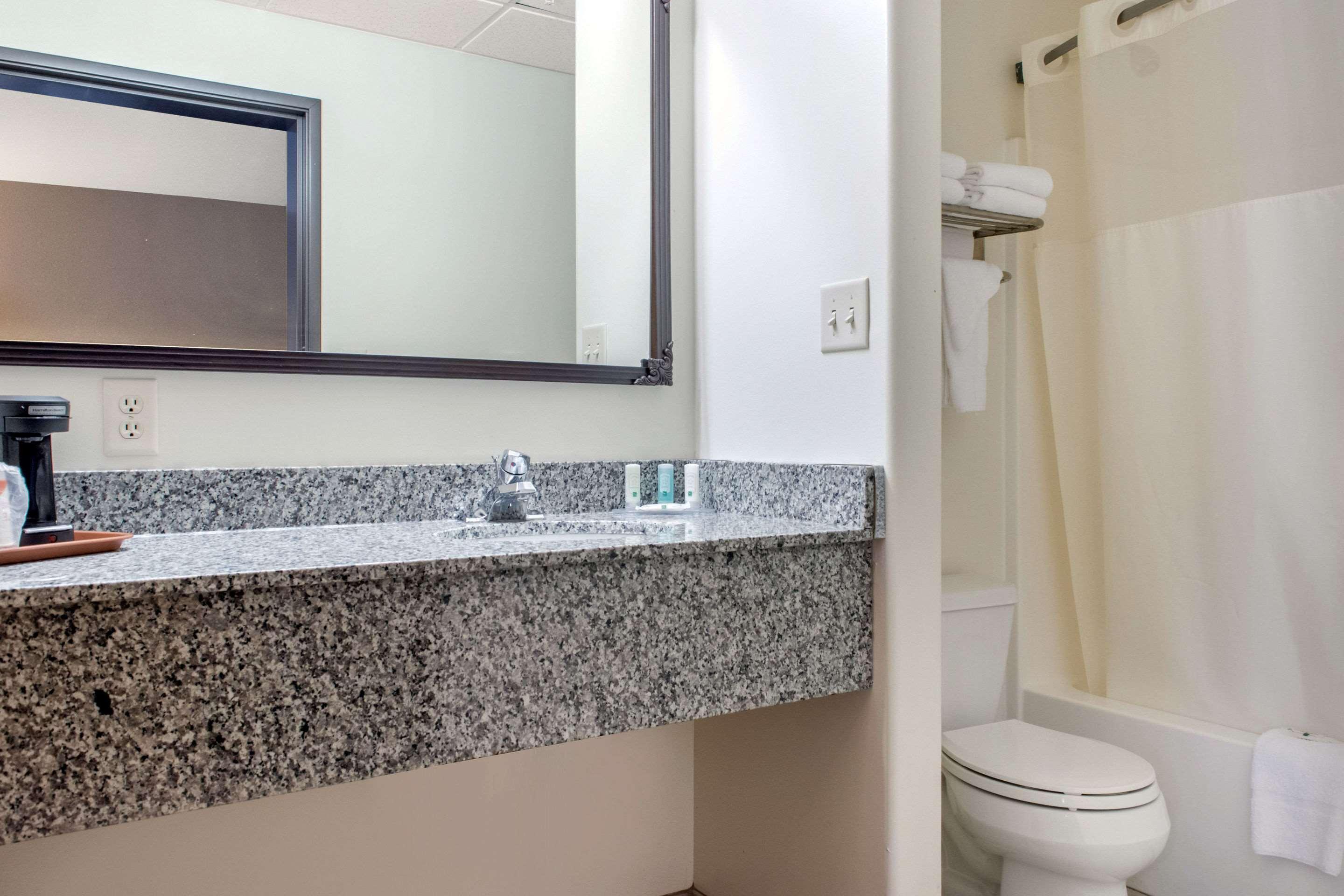 Quality Inn הלנה מראה חיצוני תמונה