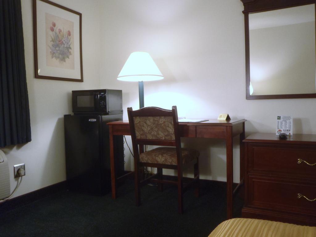 Quality Inn הלנה מראה חיצוני תמונה