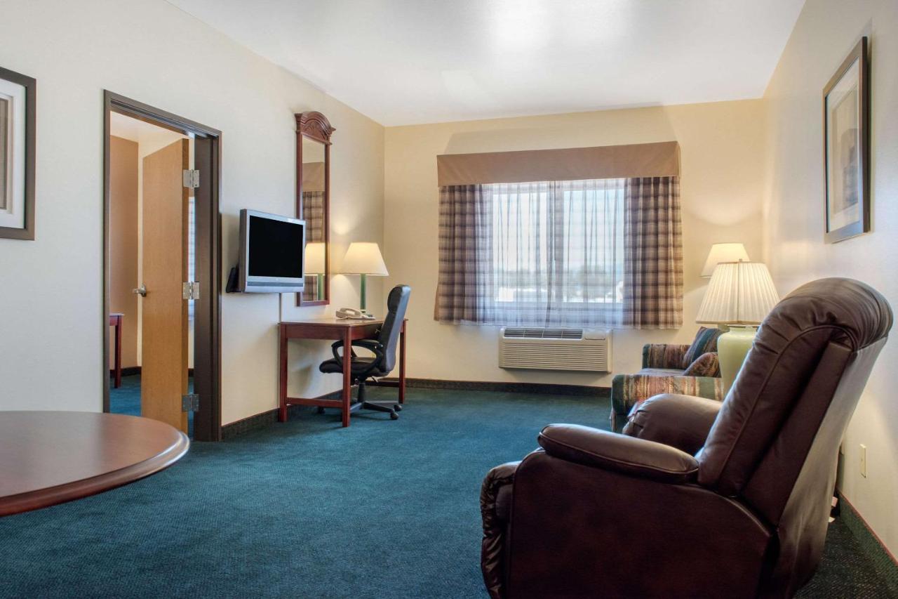 Quality Inn הלנה מראה חיצוני תמונה